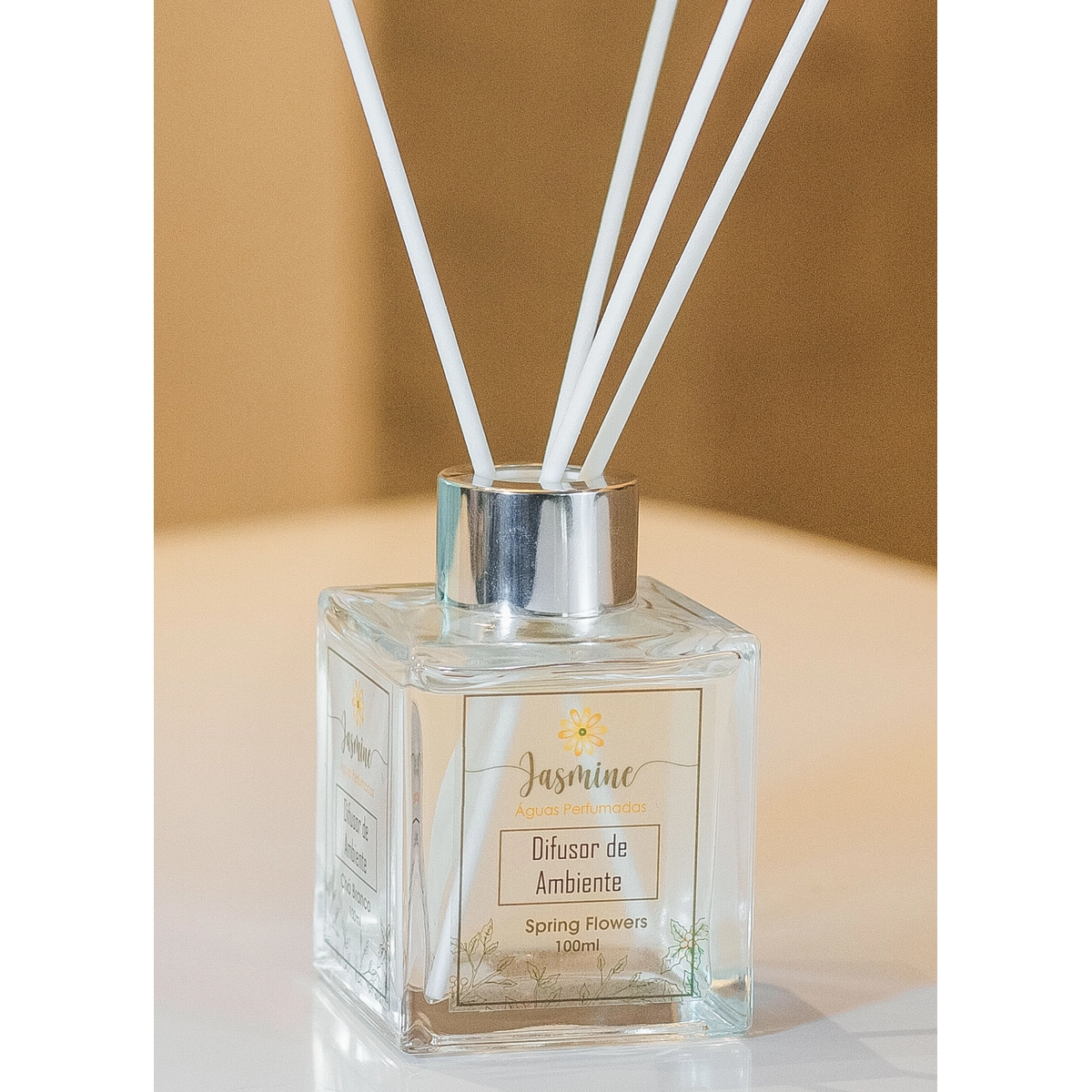 https://dgmou4x9t7uzx.cloudfront.net/difusor-de-ambiente-spring-flowers-250ml-1-1718732526.png